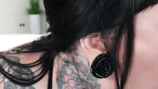 Tattooed goddess Jessie Lee deepthroated and doused in jizz