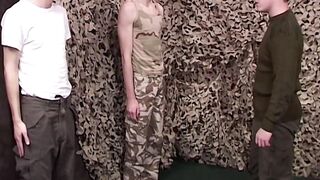 Horny soldier Will Forbes gets naughty seeing his comrades cock