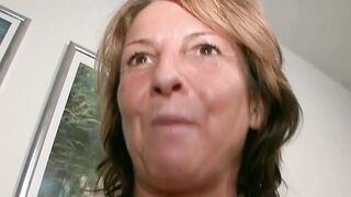 Mature woman solo sex with vibrator and filthy talk