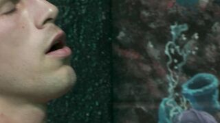 Athletic jocks JJ Knight and Roman Todd anal fuck and kiss