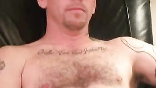 Tattooed amateur dude masturbates and anal plays solo