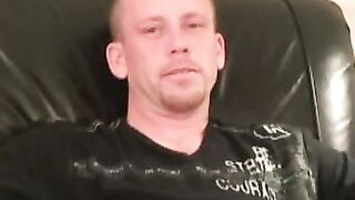 Tattooed amateur dude masturbates and anal plays solo