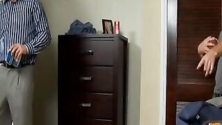 Gf Sammie Spades fucking inside the bed with her slim