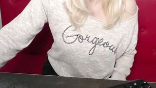 Amateur mature lady on webcam