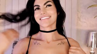 Seductive Chick Fucks Her Tight Cunt