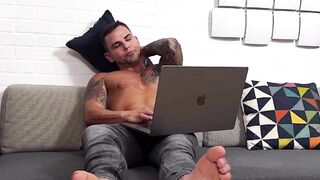 Wellcut Archer Croft showed off his beautiful body and gorgeous feet while relaxing