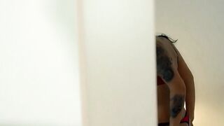 Inked woman Kate Nox seduced by fake agent