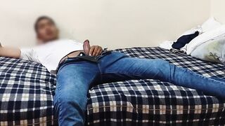 I discover my step daughter without doing the homework and she peeks her booty so she doesn't tell her cougar that I end up fucking her and I end up in her