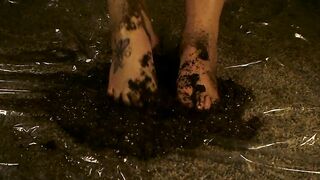 Feet Play Queen pt.two