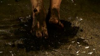 Feet Play Queen pt.two