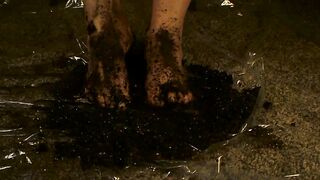 Feet Play Queen pt.two