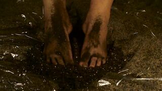 Feet Play Queen pt.two