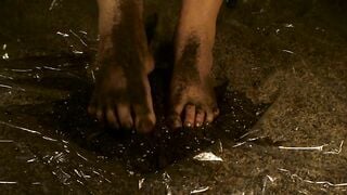 Feet Play Queen pt.two
