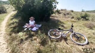 I FIXED HER BIKE FOR A QUICK BANGED