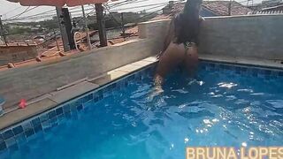 INTO THE POOL ALONE, I ENDED UP FORGETTING THE OPEN DOOR, I WAS SURPRISED BY A STRANGER WHO ENDED UP INTO MY TWAT