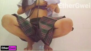 18yo Filipina college girl squirt buckets