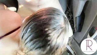 College Lovers gets Caught Sucking Off Penis into the Vehicle