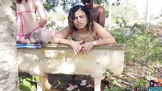 SITTING AT PICA GOSTOSO AND GROANING INTO AN ABANDONED PLACE - ABOVE THE TORBOGÁ AND INTO THE HEIGHTS - FUDEDORDEBUCETA2017 AND LORRANY EXOTICA.COMPLETO ON RED