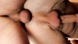 Best buds Brandon Moore and Lance Taylor kiss and raw fuck