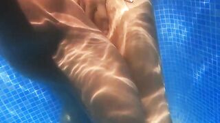 Fucking inside the pool with a young German vacationer