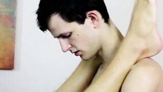 Twink top Jasper Robinson pounding Tyler Thayers raw ass