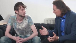 Normal teens lovers does their first casting