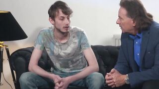 Normal teens lovers does their first casting
