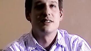 Horny amateur dude jerks his fat dick and receives a head Hoe 2