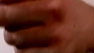Brown haired amateur gets hard on pussy porn