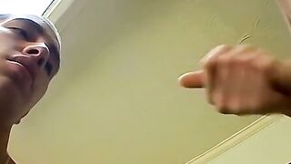 Dick hungry twink Welsey Kincaid earned a facial after a hot blowjob