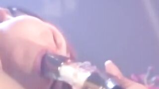 PussyCatsLatex.com - Vintage vixen gia's latex dildo encounter