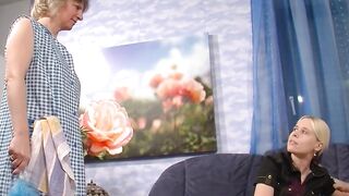 Housekeeper watches normal married lovers having sex