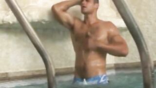 BareBrazil.com - Muscle dude Roger seduces his fans in a naked warm up