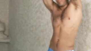 BareBrazil.com - Muscle dude Roger seduces his fans in a naked warm up