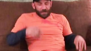 Hunky tattooed and muscular amateur masturbates and cums