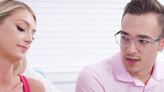 Pervy guessing game with Payton Avery and Sophia Leone turns into forbidden stepfamil