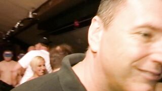 Voyeur Reportage im deutschen Sex Club mit echten Paaren