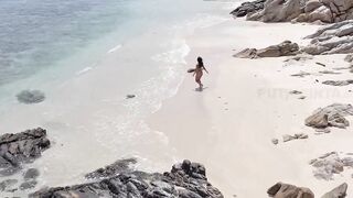 Cutie Celeb Adrianna Nakedly Strolled Along the Beach Shore