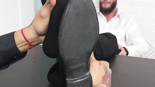 Handsome Tony S lets his feet get sucked and worshiped by dominant Rikk