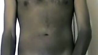 Black amateur masturbates his BBC solo and cums