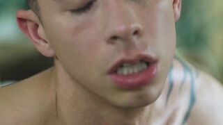DisruptiveMovie.com - Dalton Riley bareback stretches Vincent O'Reilly's eager tight