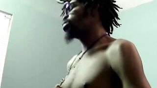 Mature homo helps a black dude cum with his mouth