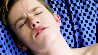Twink interviewed before shoving fingers inside of his ass