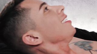 Hot tattooed jock Vincent OReilly ball licked before raw sex
