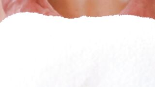 Oiled Beauty gets Hot booty cumshoted