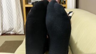 Handsome Drew Harper shows off his perfect and suckable feet