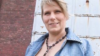 German housewife next door does sex casting for cash