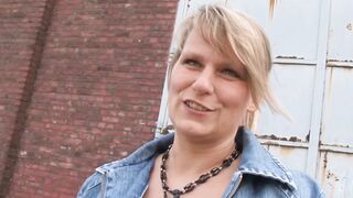 German housewife next door does sex casting for cash