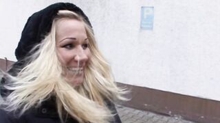 Deutsche Mutter von der Straße zum Sex überredet für Geld