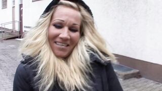 Deutsche Mutter von der Straße zum Sex überredet für Geld